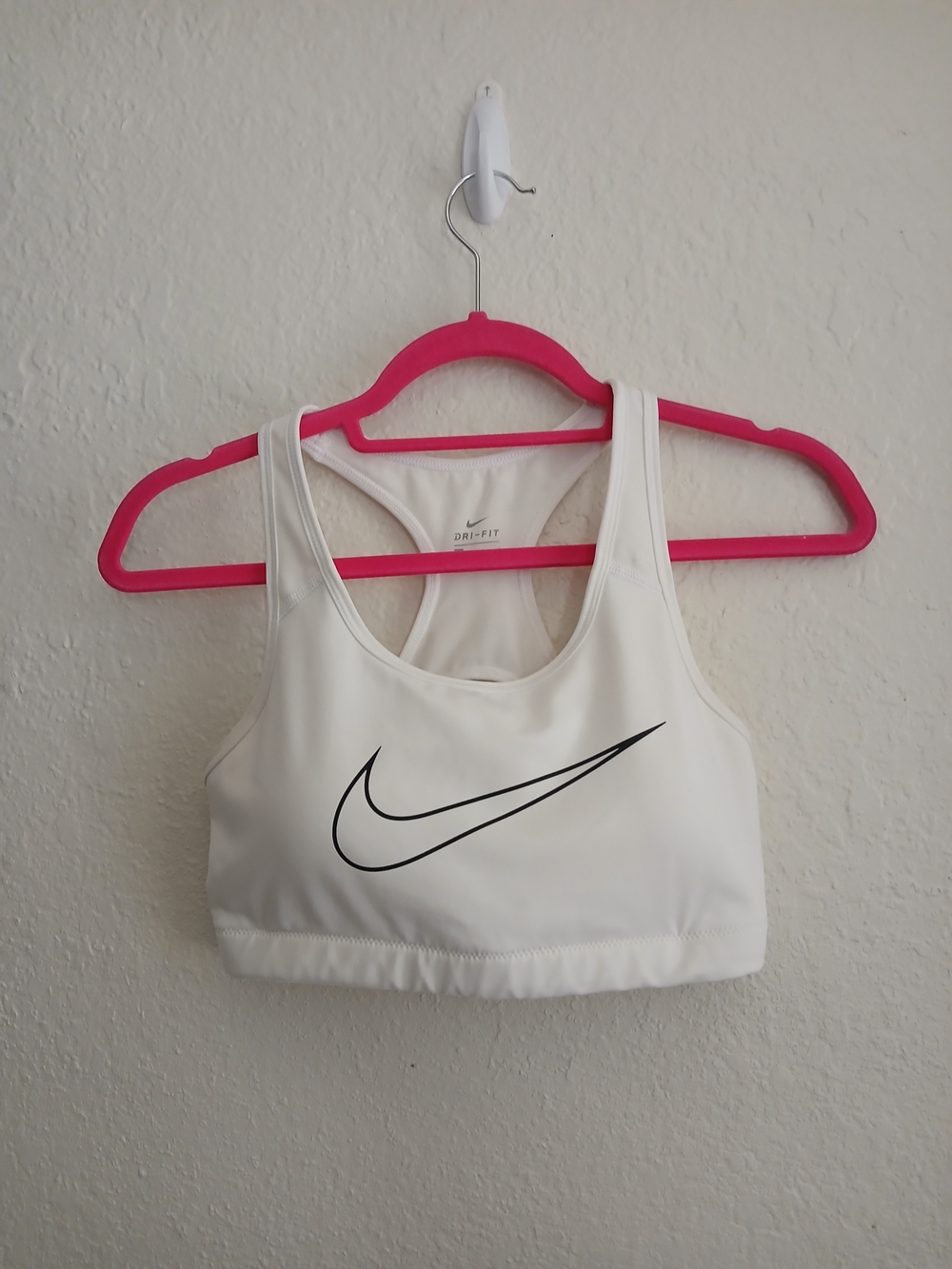 Nike Classic Logo in Medium Support White Sports Bra Medium